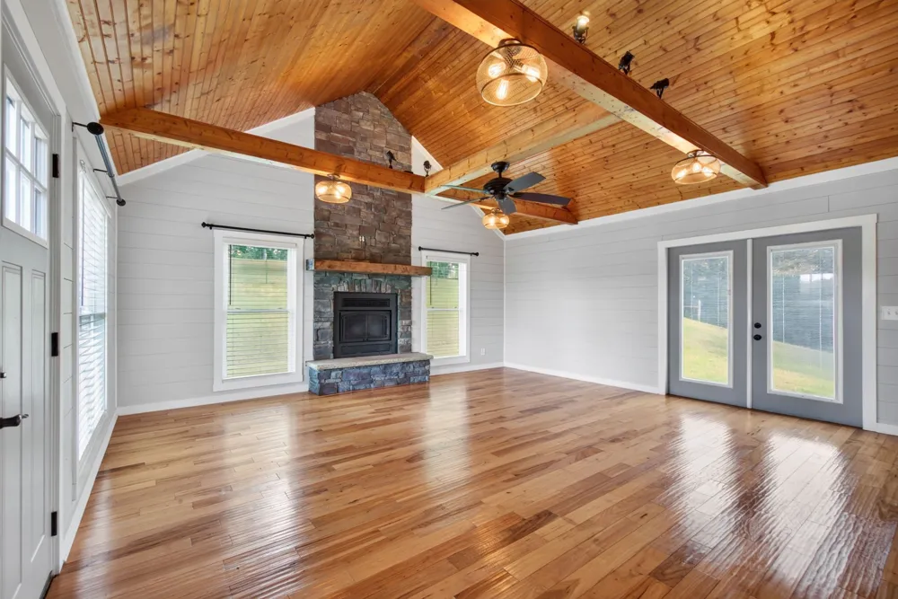 254 Sherwood Forest Rd Livingston, TN 38570