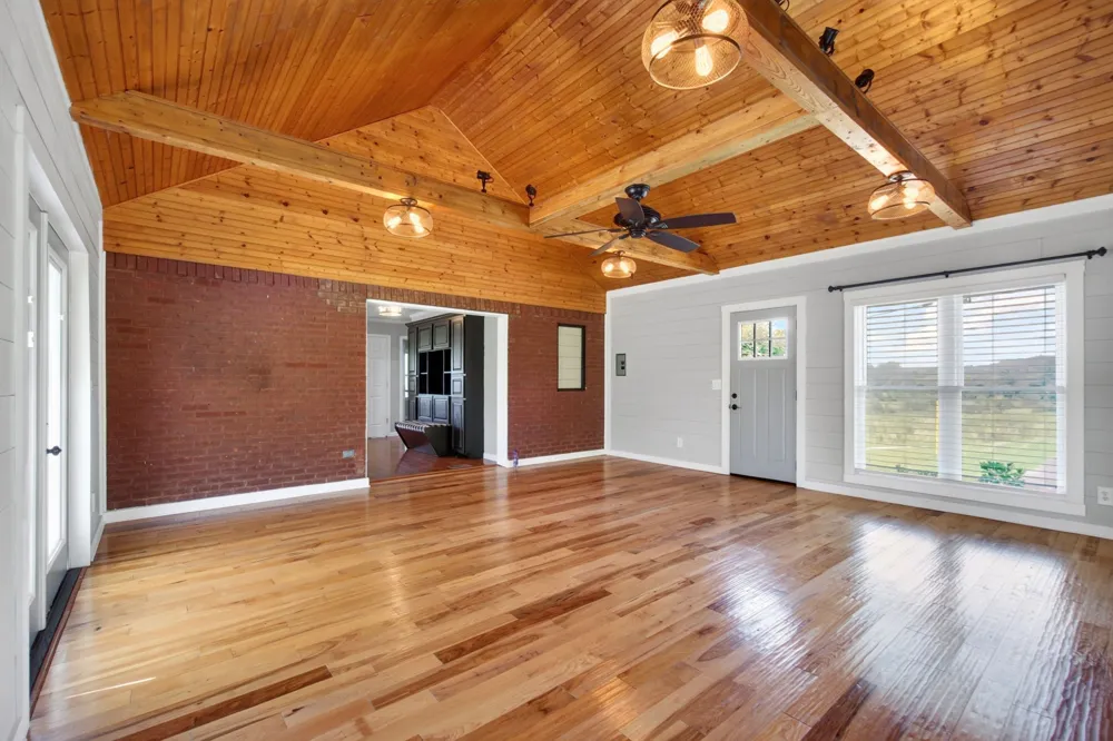 254 Sherwood Forest Rd Livingston, TN 38570
