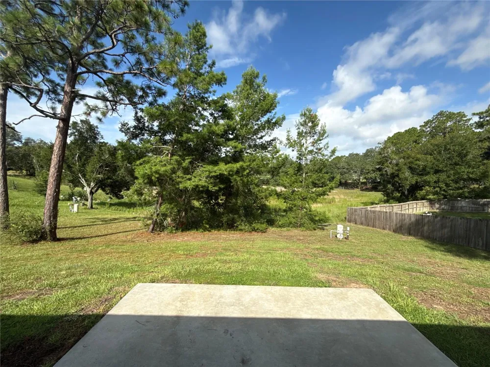 22 MALAUKA CIRCLE Ocklawaha, FL 32179
