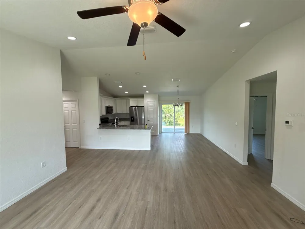 22 MALAUKA CIRCLE Ocklawaha, FL 32179
