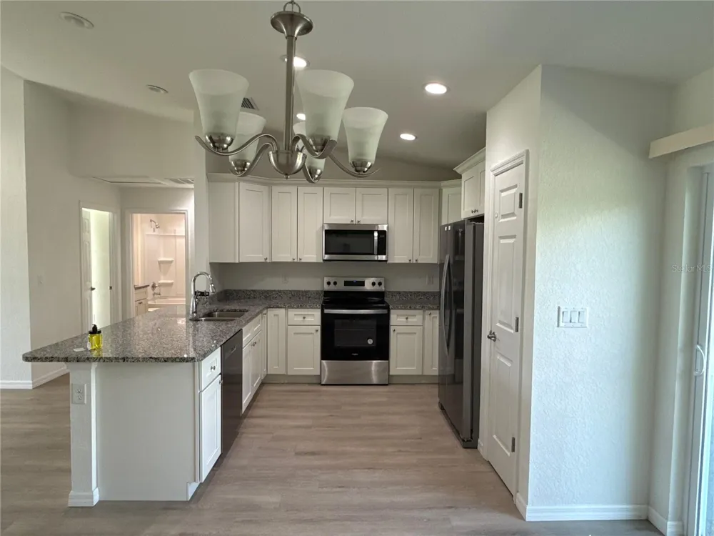 22 MALAUKA CIRCLE Ocklawaha, FL 32179