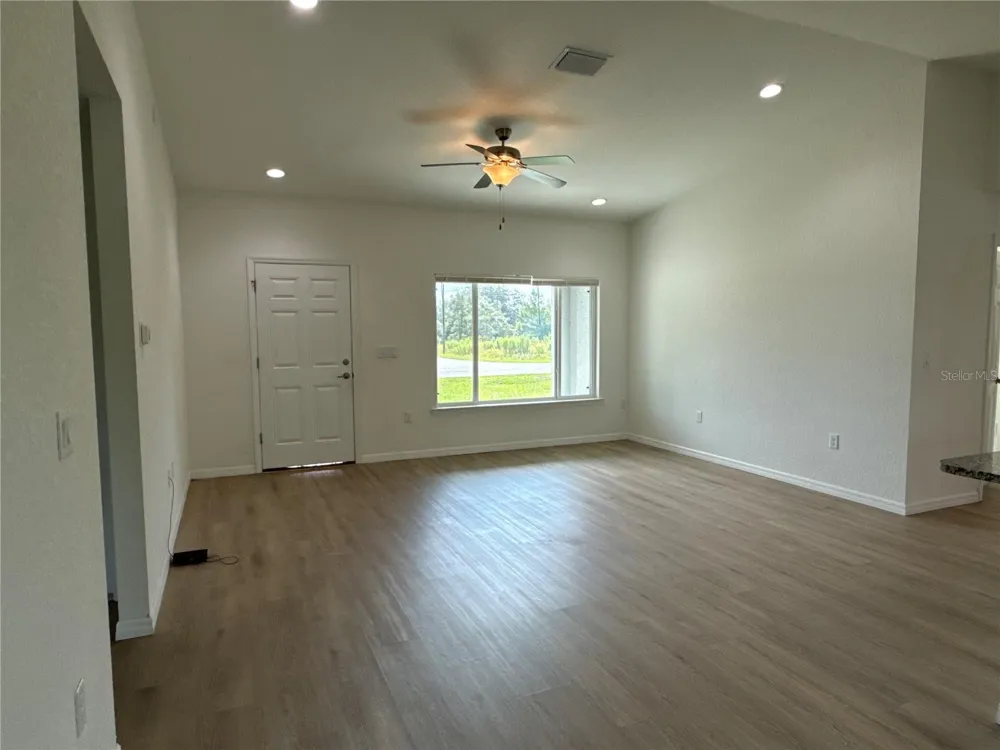 22 MALAUKA CIRCLE Ocklawaha, FL 32179