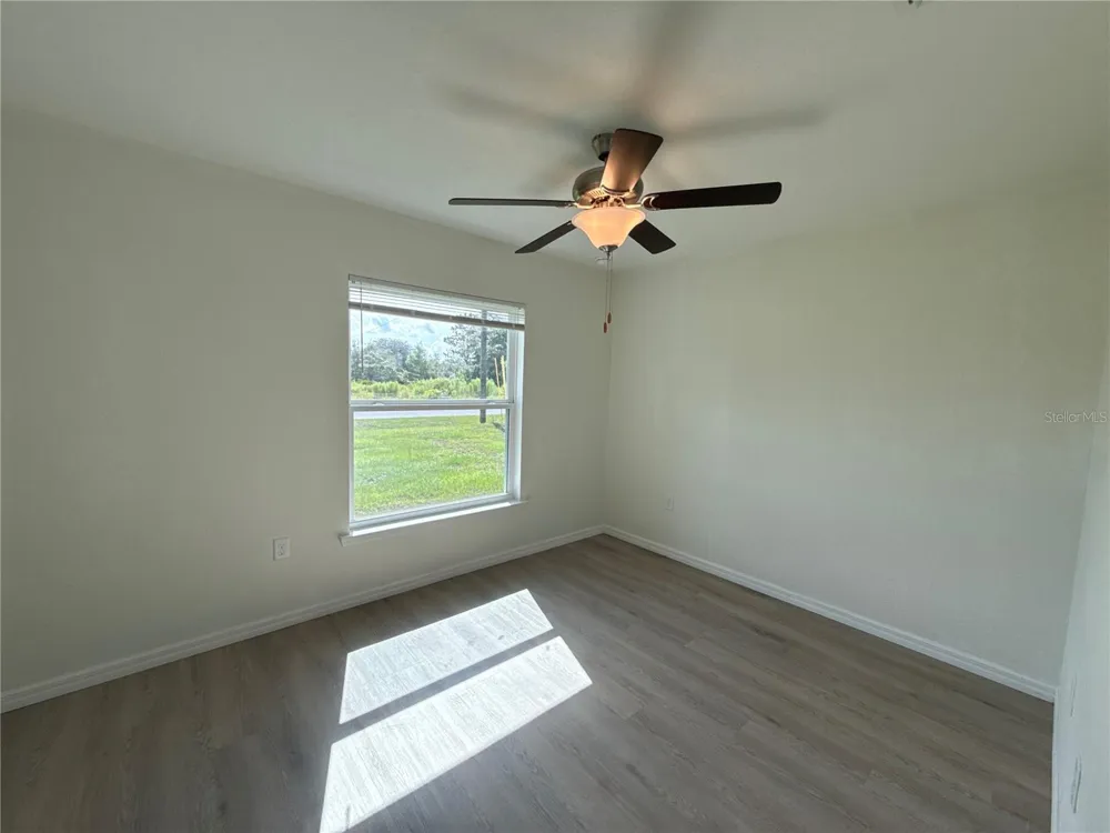 22 MALAUKA CIRCLE Ocklawaha, FL 32179