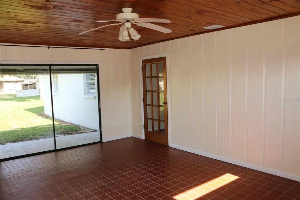 2620 HOWARD STREET Mulberry, FL 33860