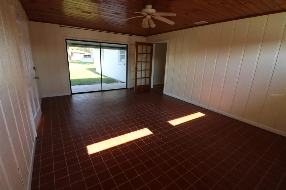 2620 HOWARD STREET Mulberry, FL 33860