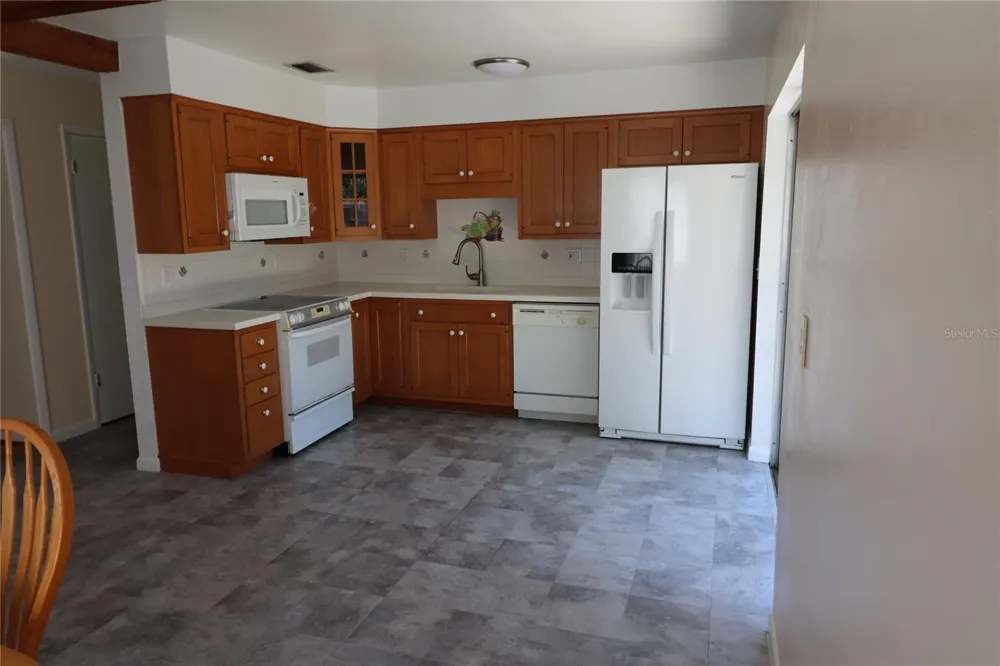 2620 HOWARD STREET Mulberry, FL 33860