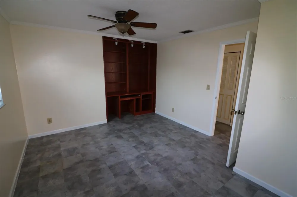 2620 HOWARD STREET Mulberry, FL 33860