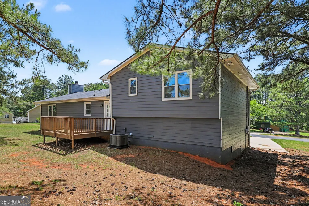 150 James CT Palmetto, GA 30268