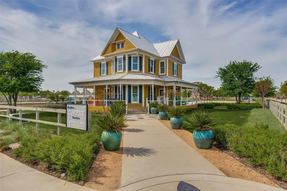 1809 6th Street Argyle, TX 76226