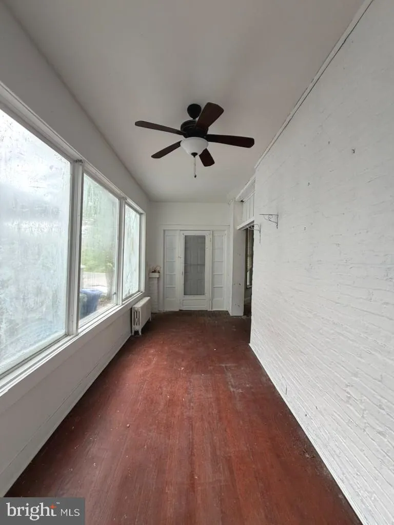 2206 LYNDHURST AVENUE Baltimore, MD 21216