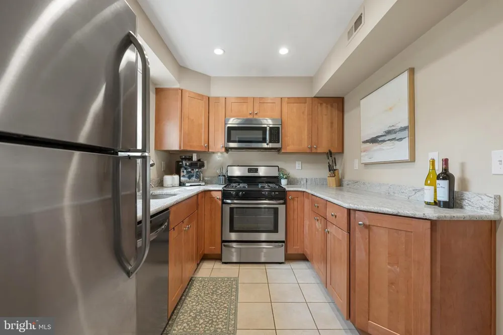 2312 DEARING STREET Alexandria, VA 22302