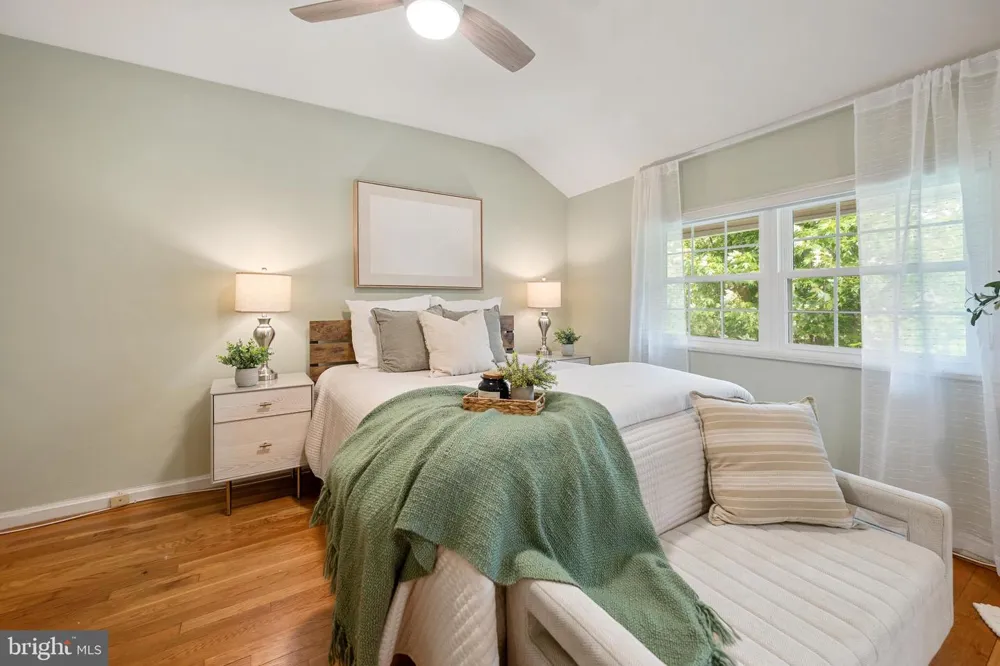2312 DEARING STREET Alexandria, VA 22302