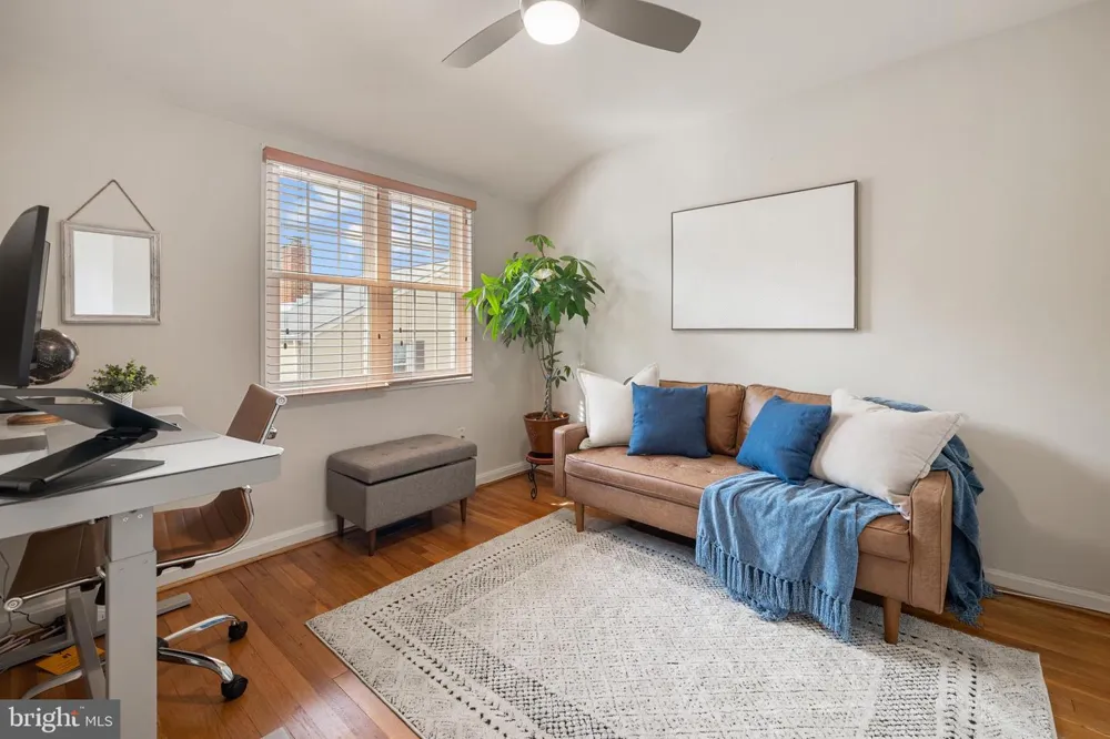 2312 DEARING STREET Alexandria, VA 22302