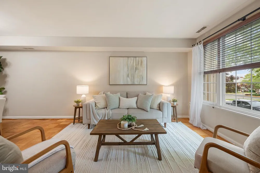 2312 DEARING STREET Alexandria, VA 22302