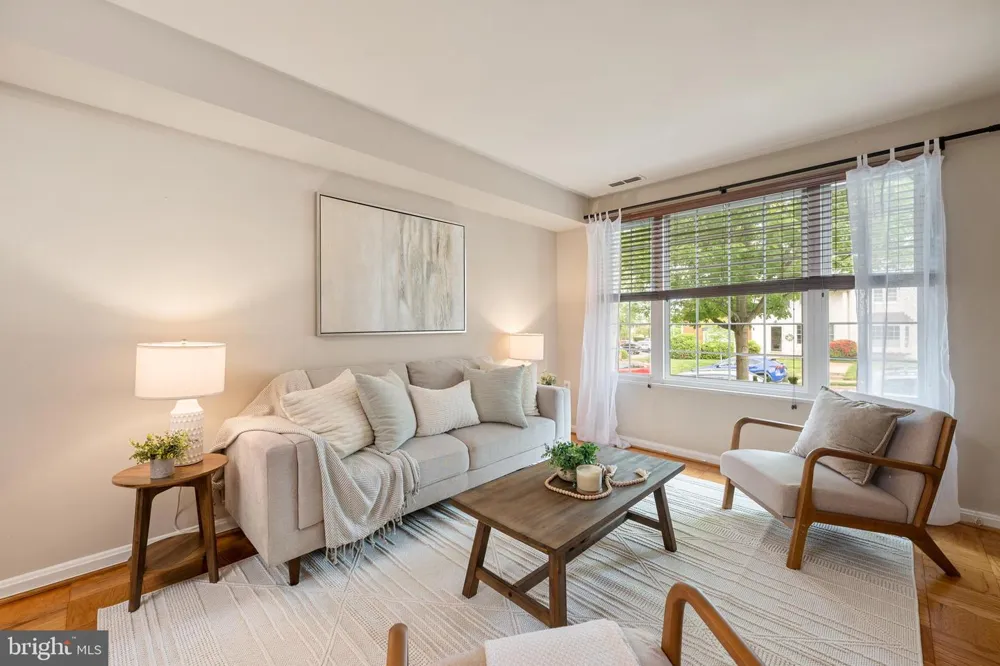 2312 DEARING STREET Alexandria, VA 22302