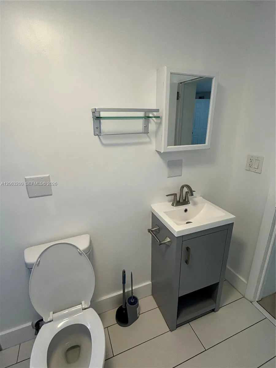 3760 NW 197th St #2 Miami Gardens, FL 33055