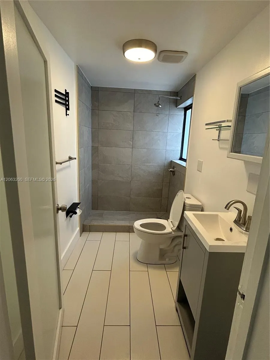 3760 NW 197th St #2 Miami Gardens, FL 33055