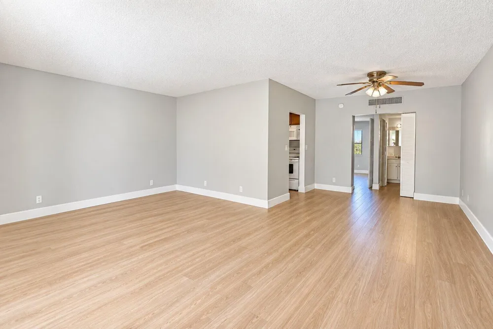 2201 NE 36TH STREET #102 Lighthouse Point, FL 33064