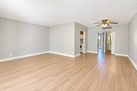 2201 NE 36TH STREET #102