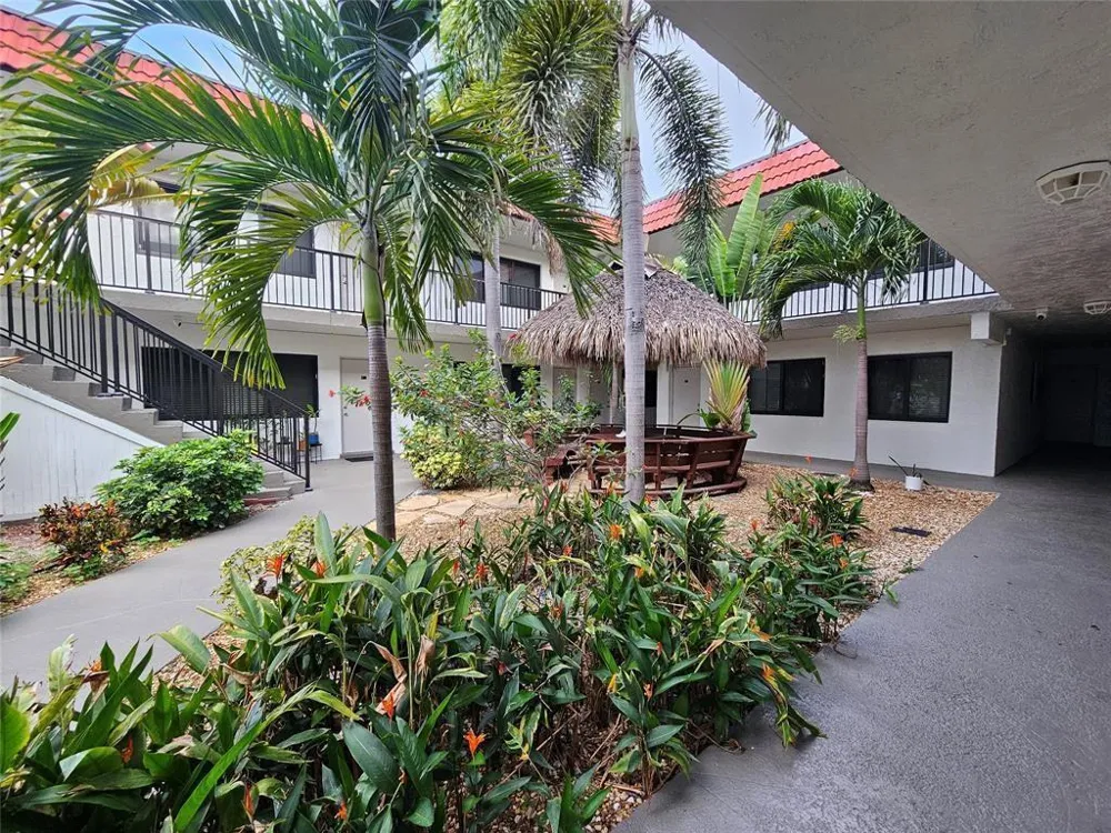 2201 NE 36TH STREET #102 Lighthouse Point, FL 33064
