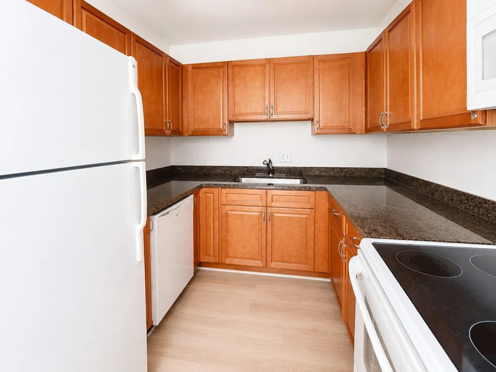 2201 NE 36TH STREET #102 Lighthouse Point, FL 33064
