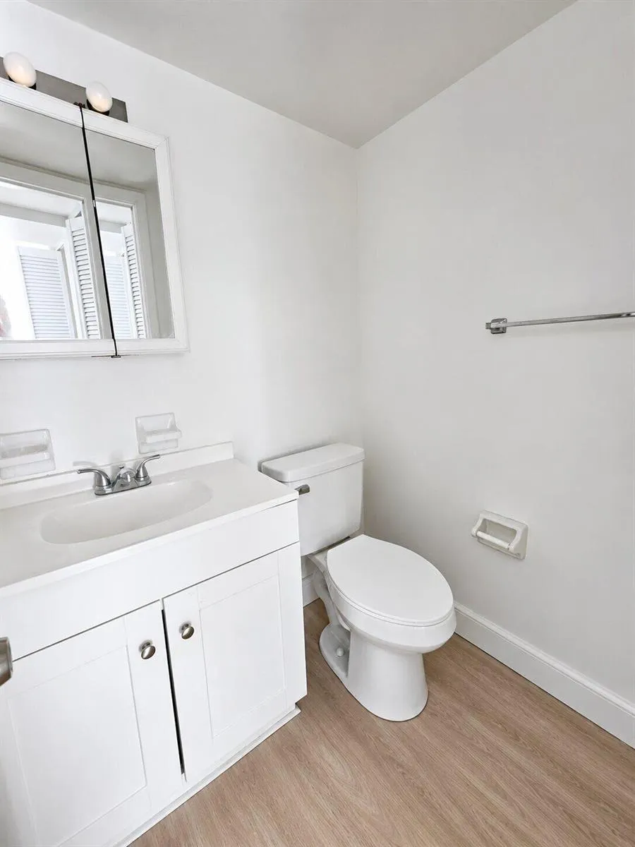 2201 NE 36TH STREET #102 Lighthouse Point, FL 33064