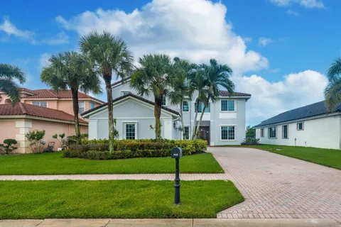 112 ISOLA CIRCLE