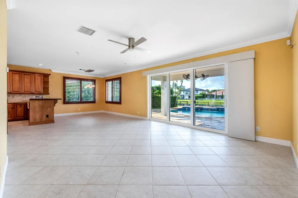 112 ISOLA CIRCLE Royal Palm Beach, FL 33411