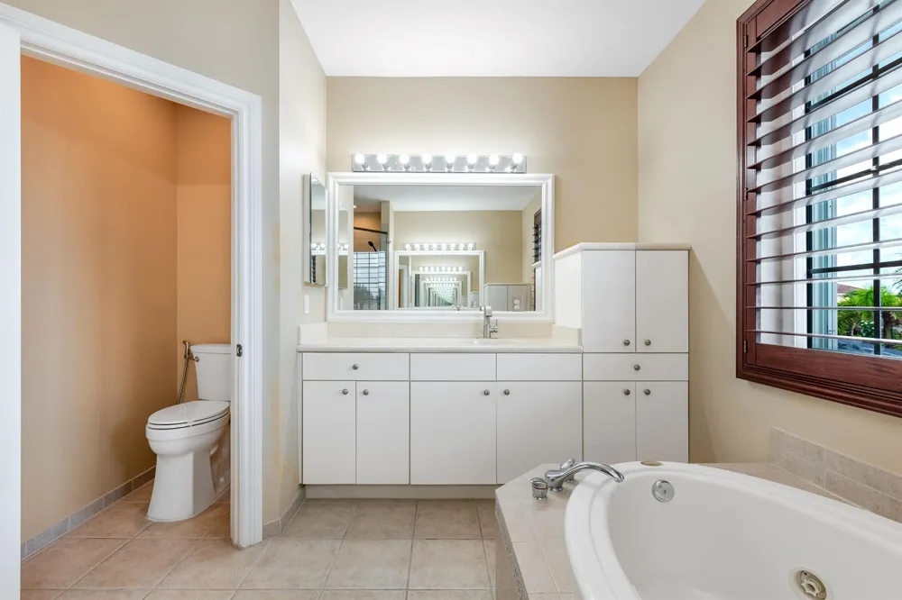 112 ISOLA CIRCLE Royal Palm Beach, FL 33411