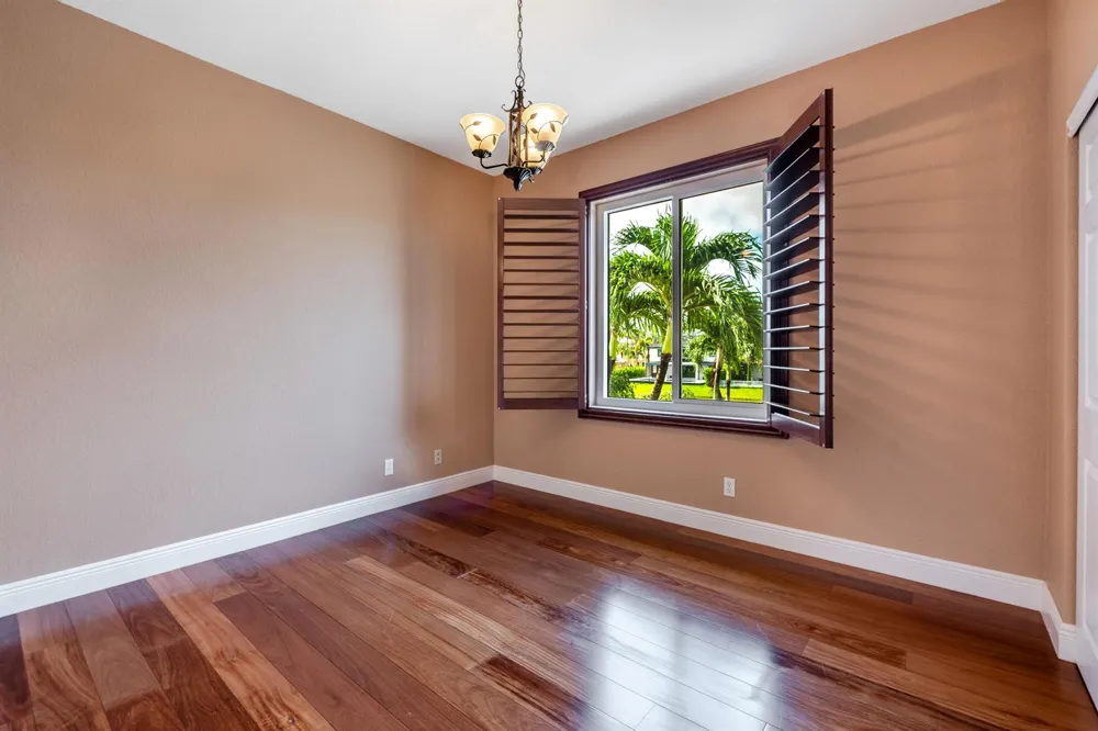 112 ISOLA CIRCLE Royal Palm Beach, FL 33411