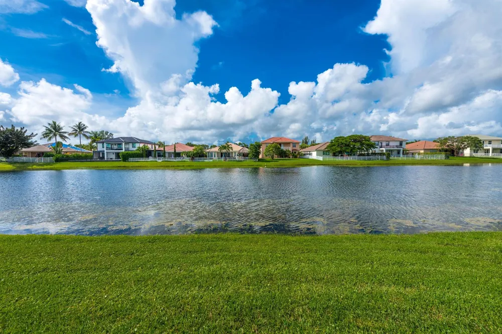 112 ISOLA CIRCLE Royal Palm Beach, FL 33411