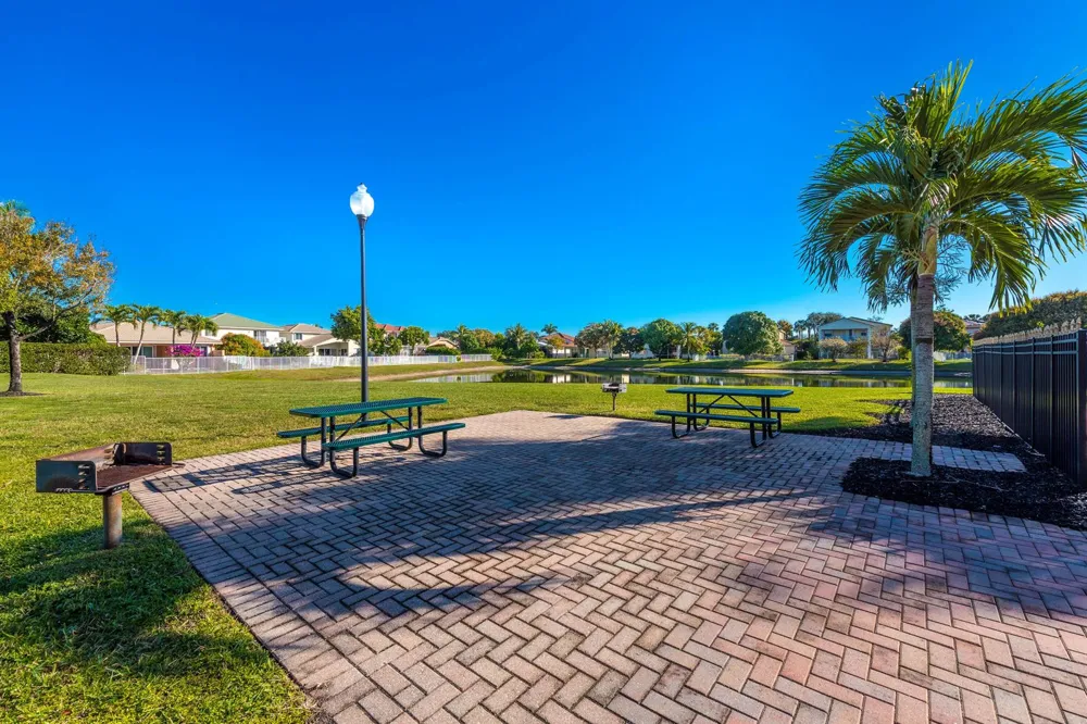 112 ISOLA CIRCLE Royal Palm Beach, FL 33411