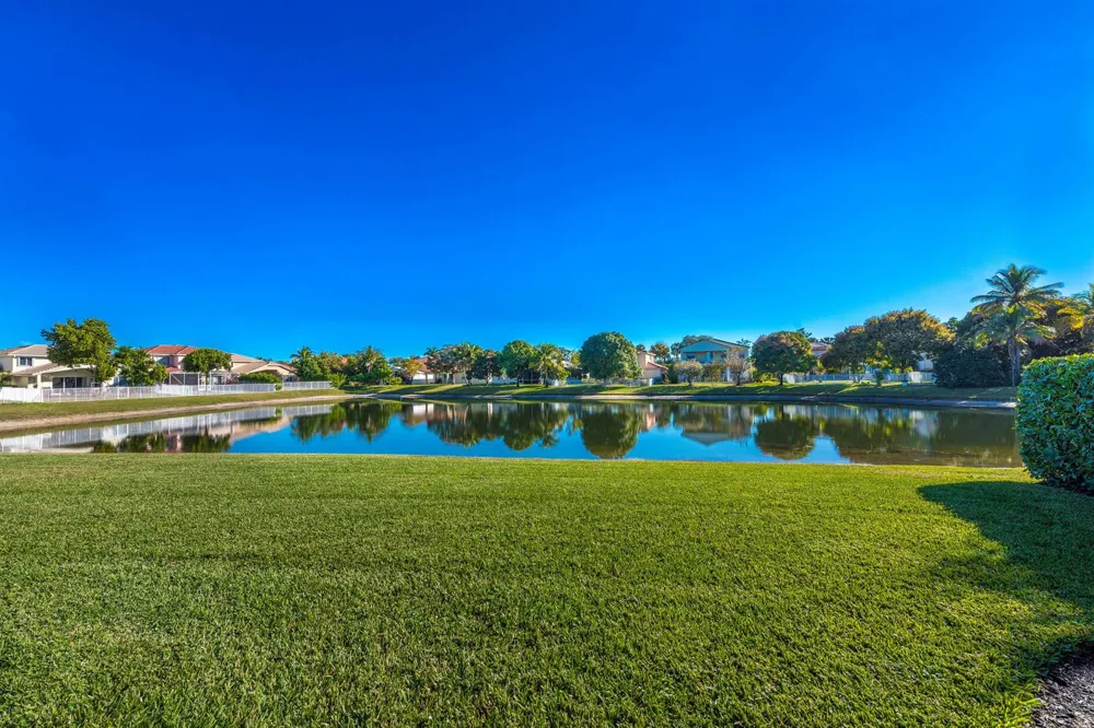 112 ISOLA CIRCLE Royal Palm Beach, FL 33411