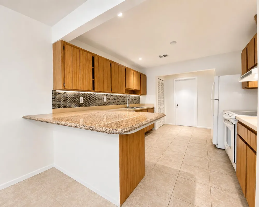 6171 ROGER STREET Jupiter, FL 33458