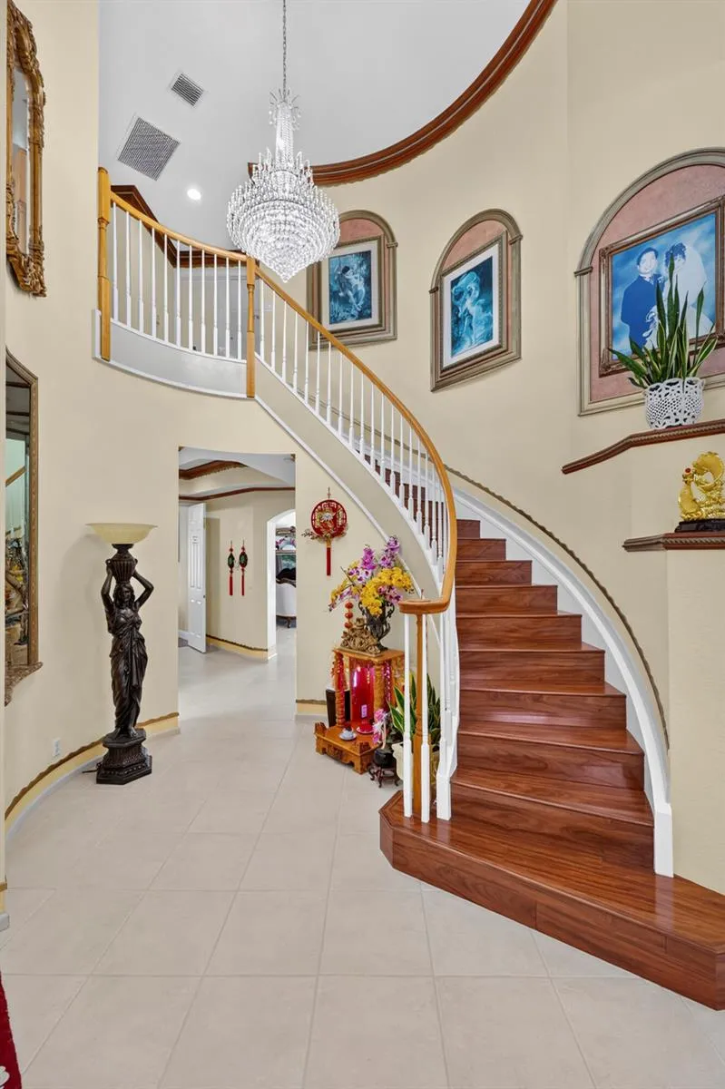 120 ISOLA CIRCLE Royal Palm Beach, FL 33411