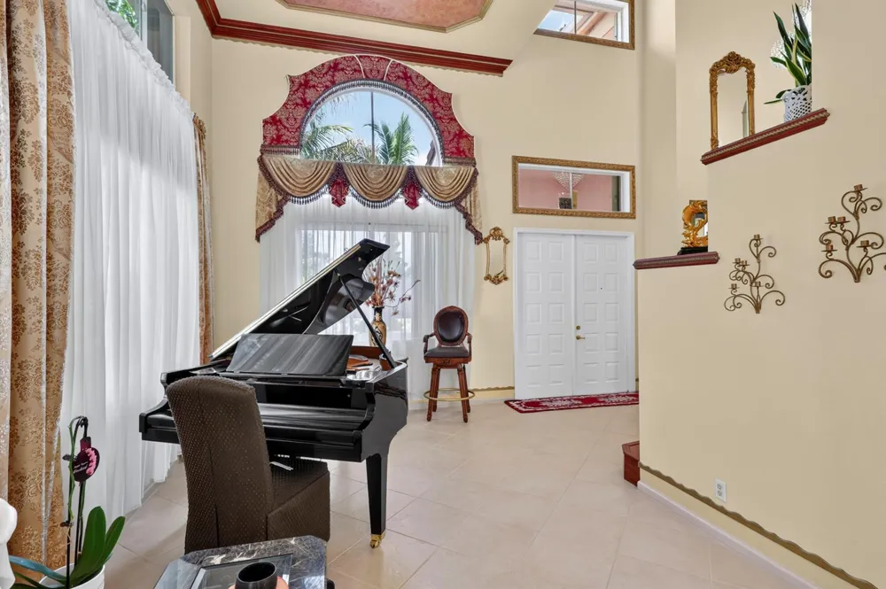 120 ISOLA CIRCLE Royal Palm Beach, FL 33411