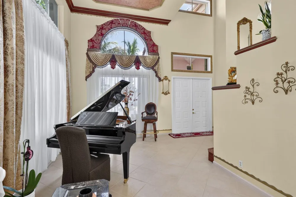 120 ISOLA CIRCLE Royal Palm Beach, FL 33411