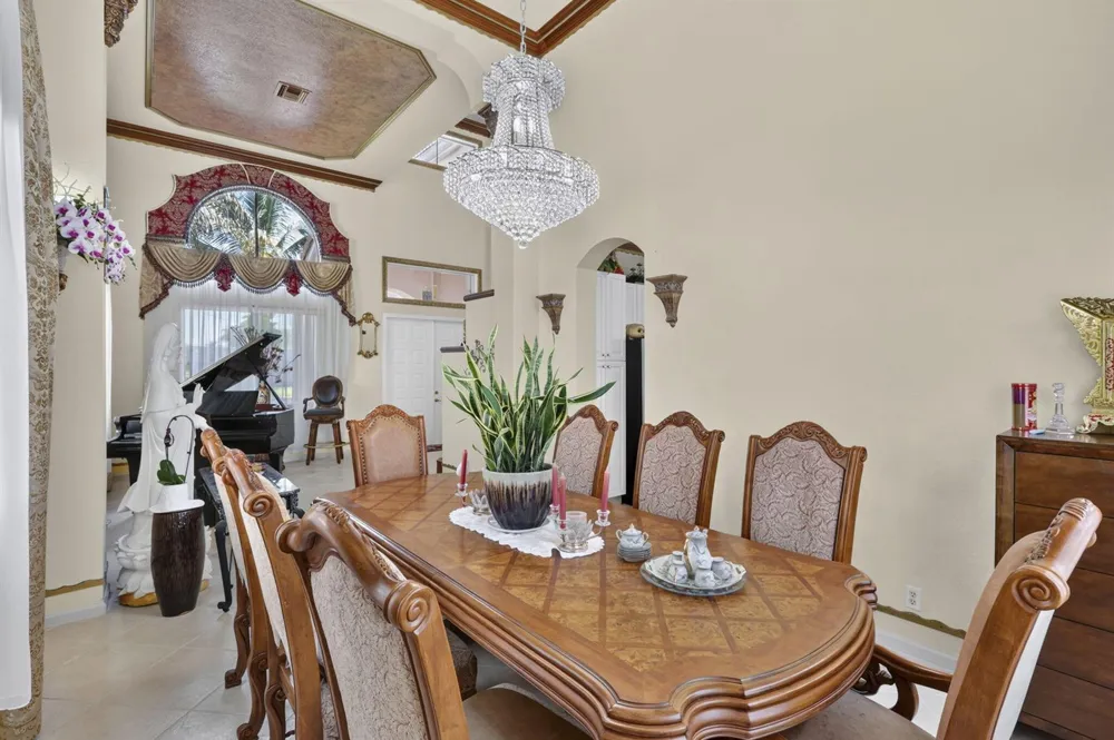 120 ISOLA CIRCLE Royal Palm Beach, FL 33411