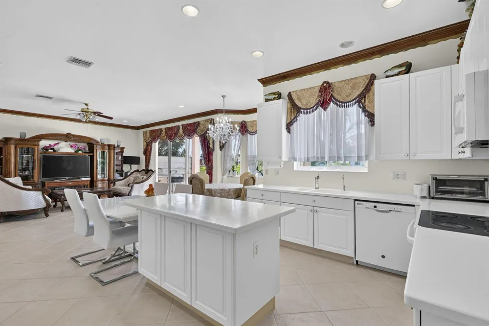 120 ISOLA CIRCLE Royal Palm Beach, FL 33411