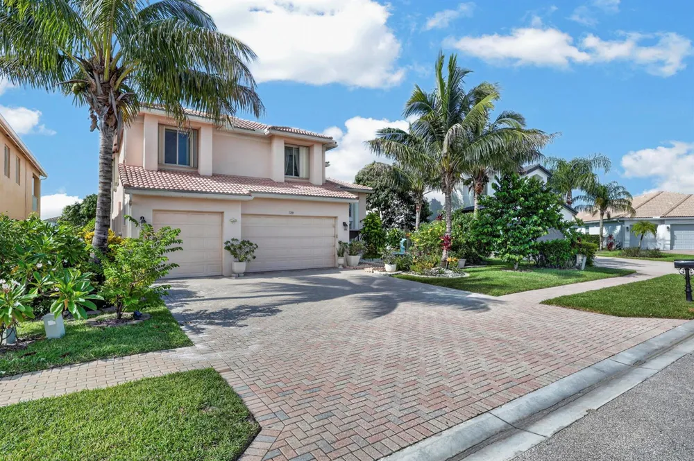 120 ISOLA CIRCLE Royal Palm Beach, FL 33411