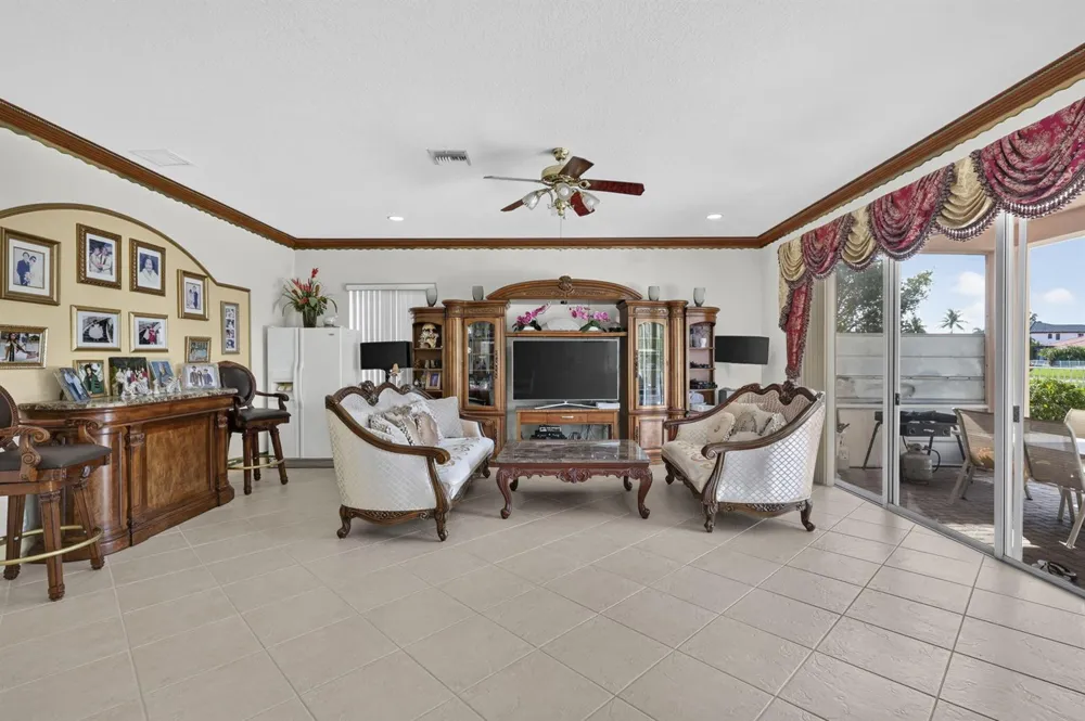 120 ISOLA CIRCLE Royal Palm Beach, FL 33411