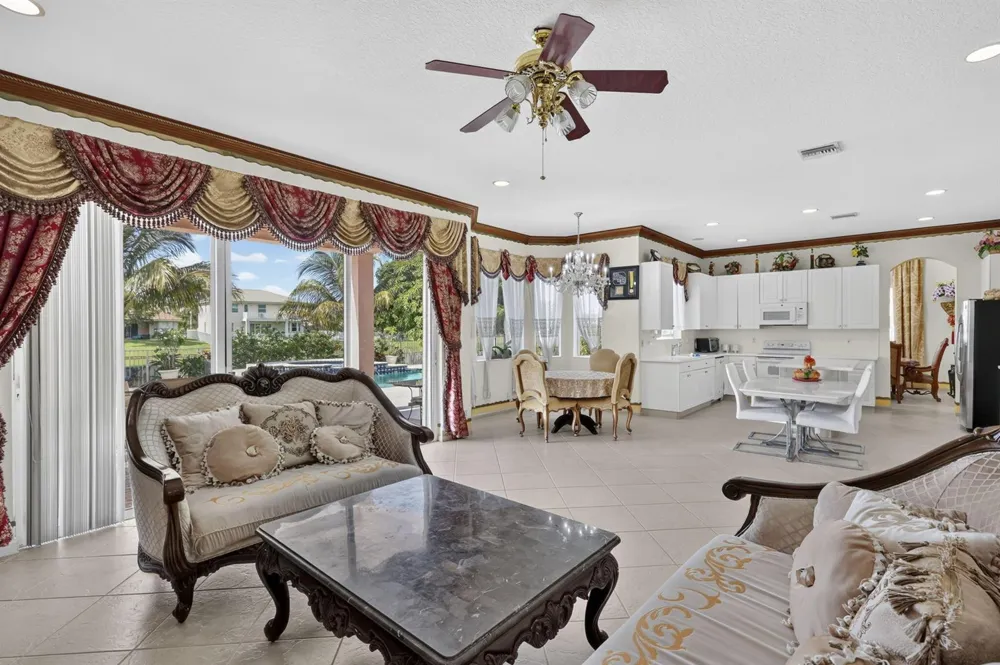 120 ISOLA CIRCLE Royal Palm Beach, FL 33411