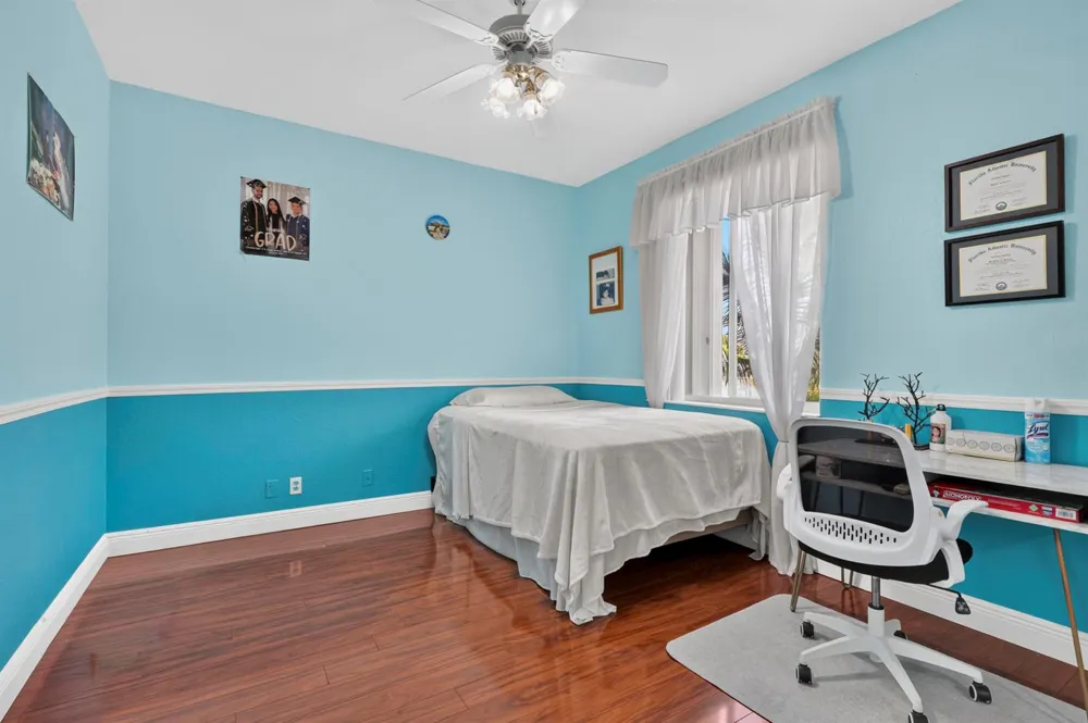 120 ISOLA CIRCLE Royal Palm Beach, FL 33411