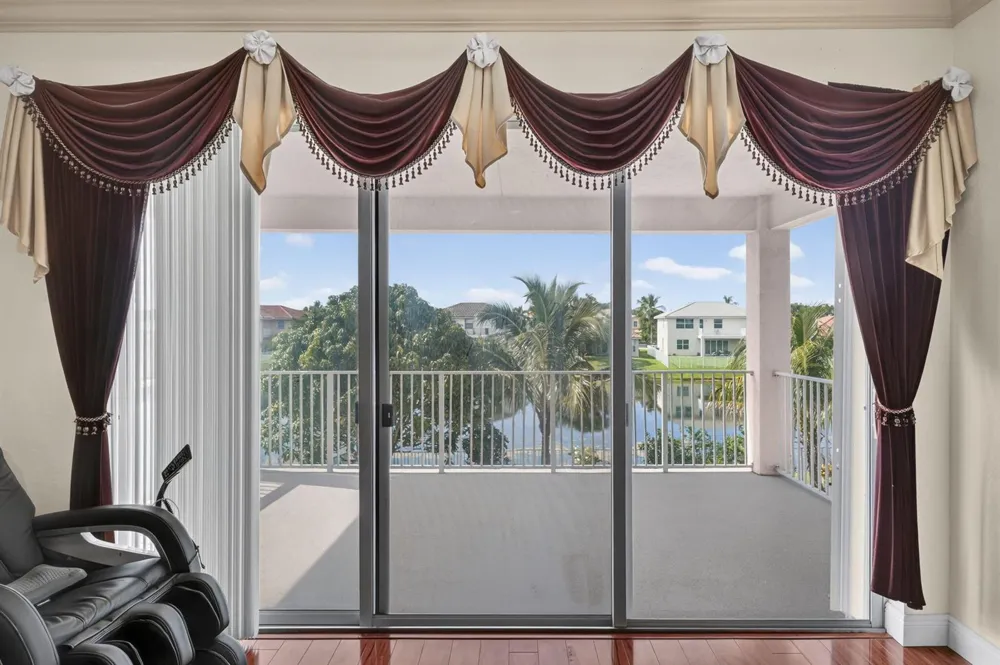 120 ISOLA CIRCLE Royal Palm Beach, FL 33411