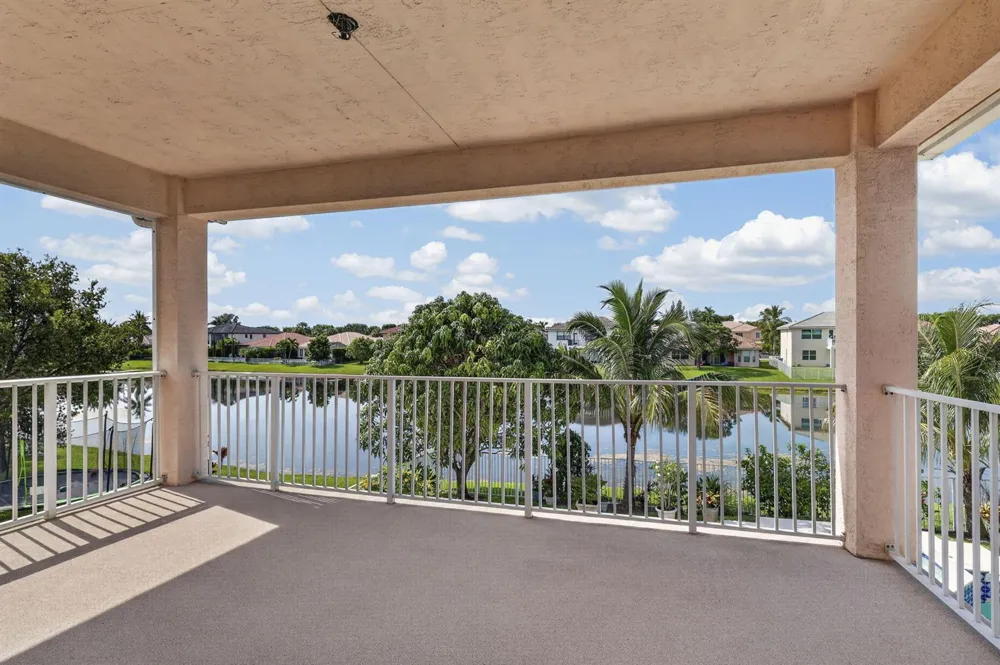120 ISOLA CIRCLE Royal Palm Beach, FL 33411