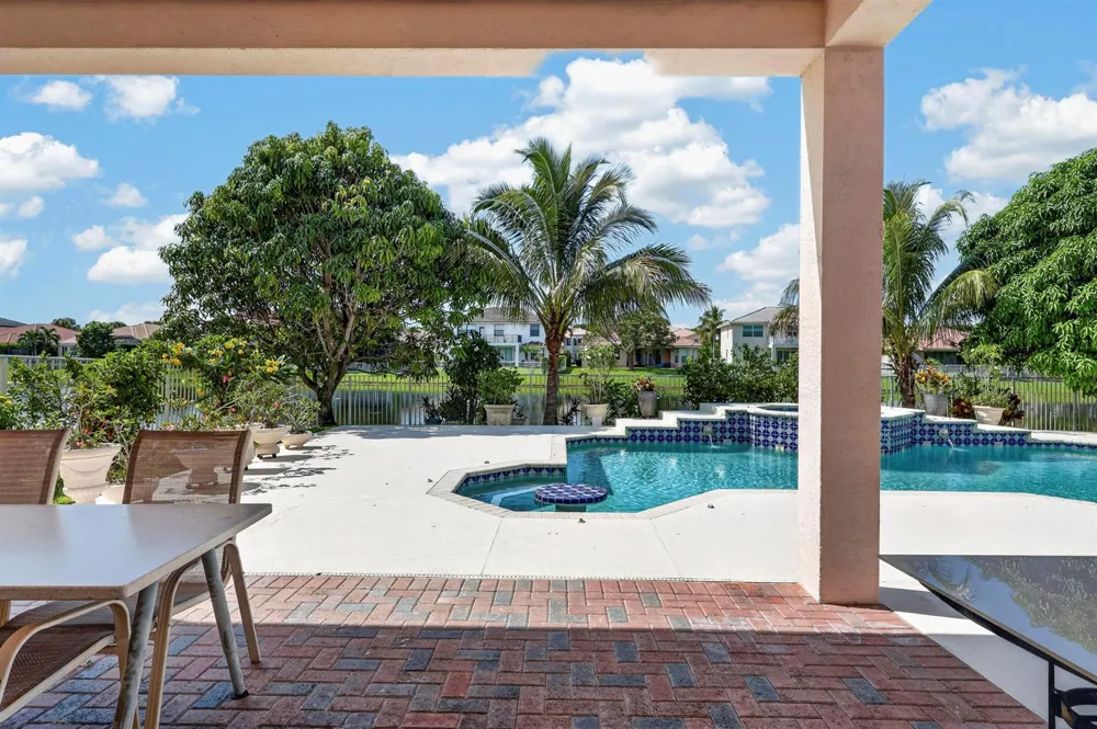 120 ISOLA CIRCLE Royal Palm Beach, FL 33411