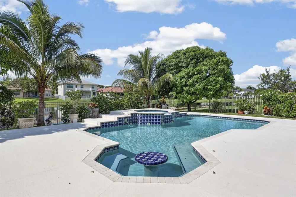 120 ISOLA CIRCLE Royal Palm Beach, FL 33411