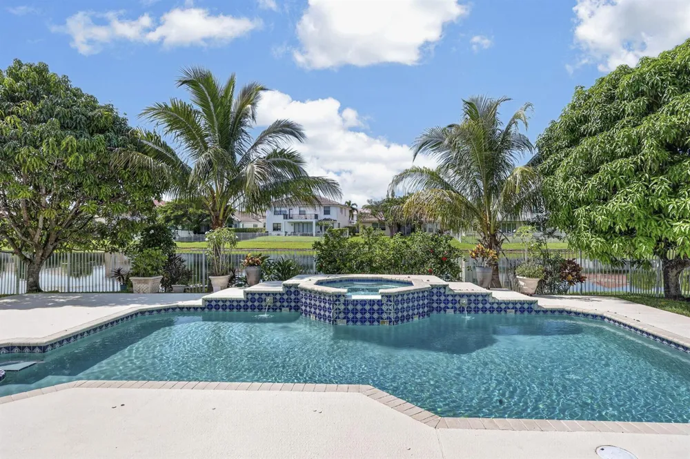 120 ISOLA CIRCLE Royal Palm Beach, FL 33411