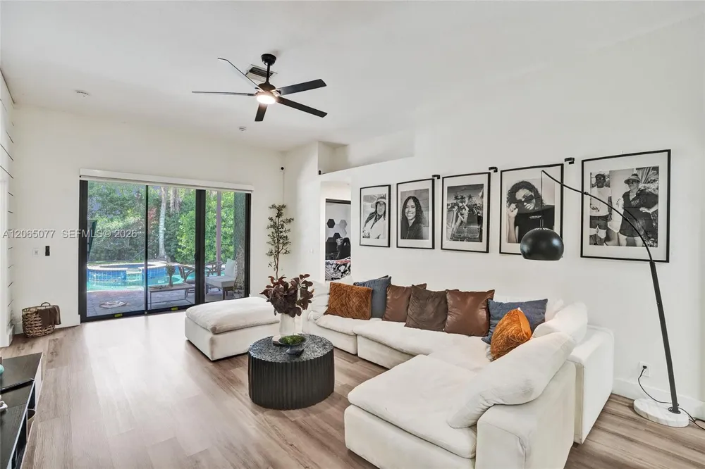 14298 NW 23rd St Pembroke Pines, FL 33028