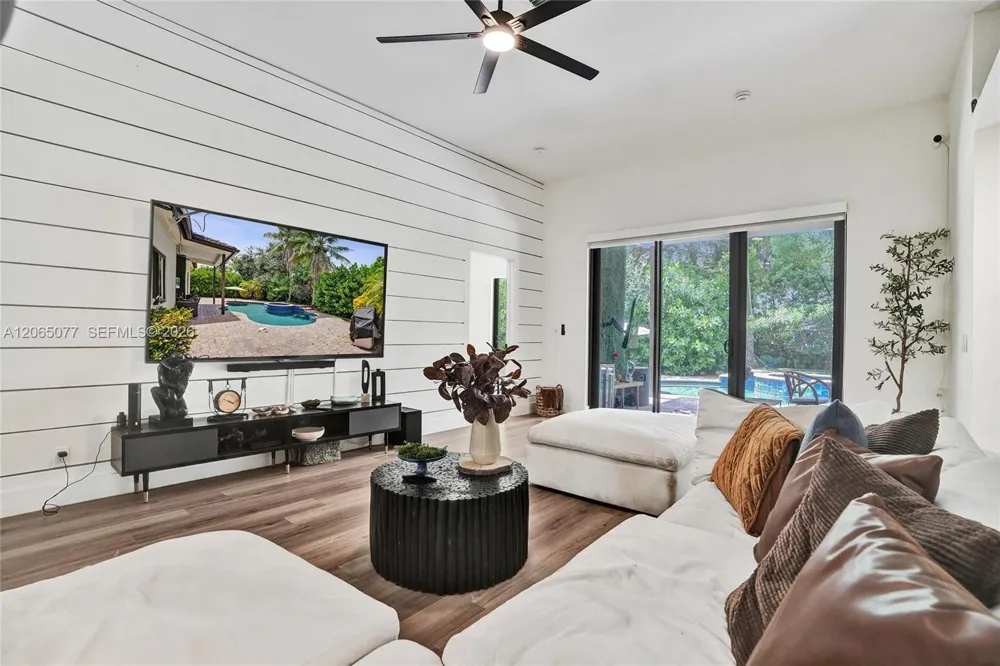 14298 NW 23rd St Pembroke Pines, FL 33028